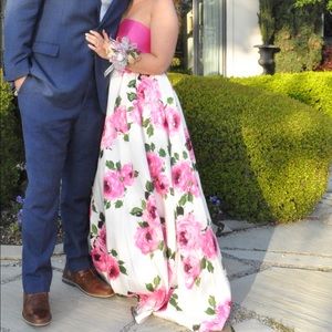 Beautiful strapless prom dress